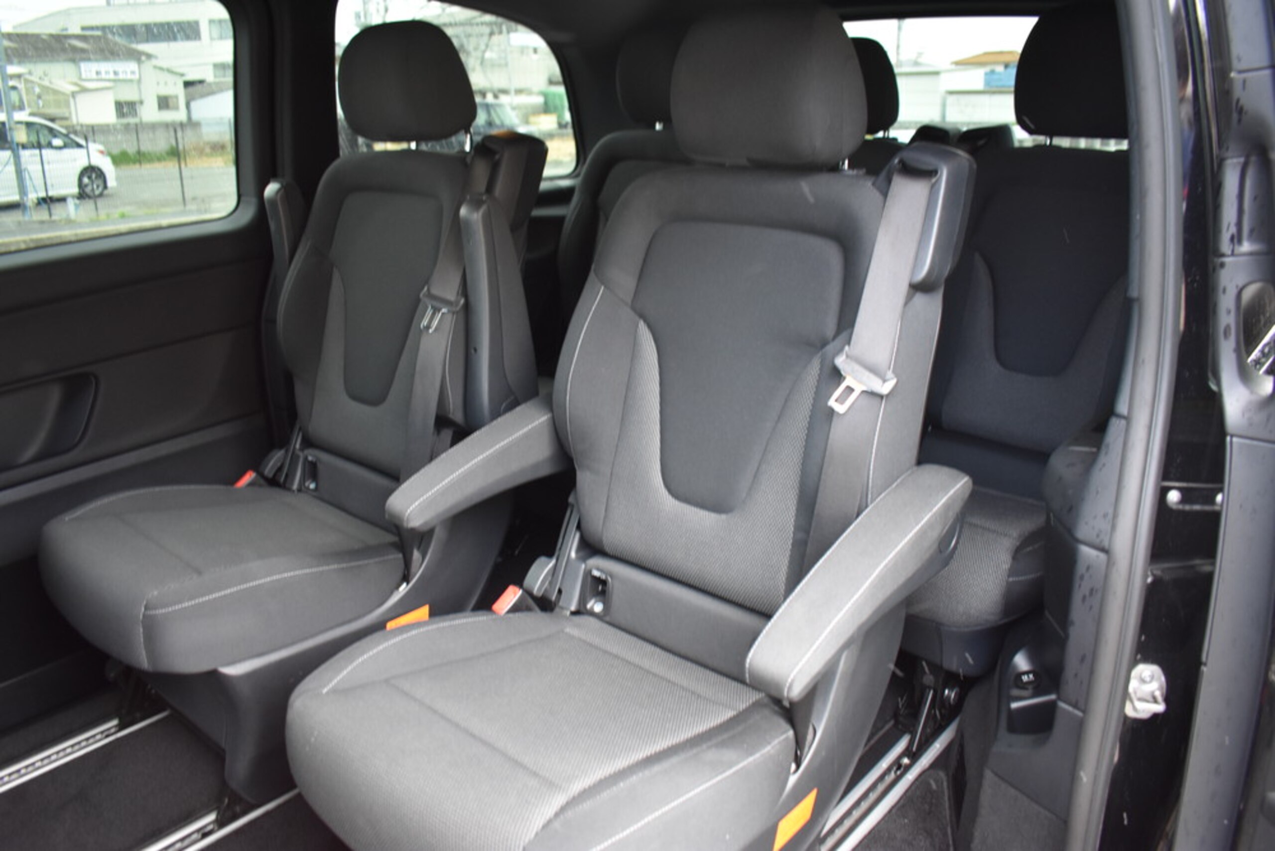 E200