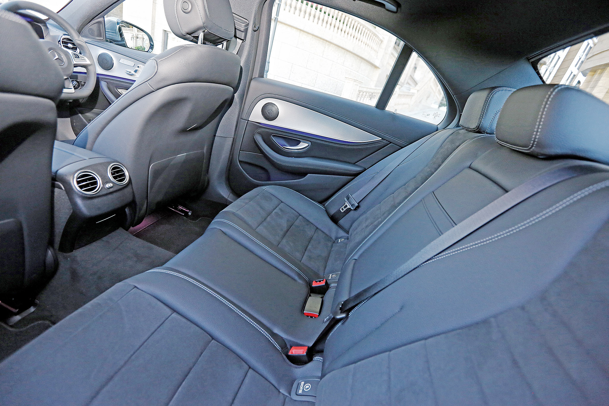 E200